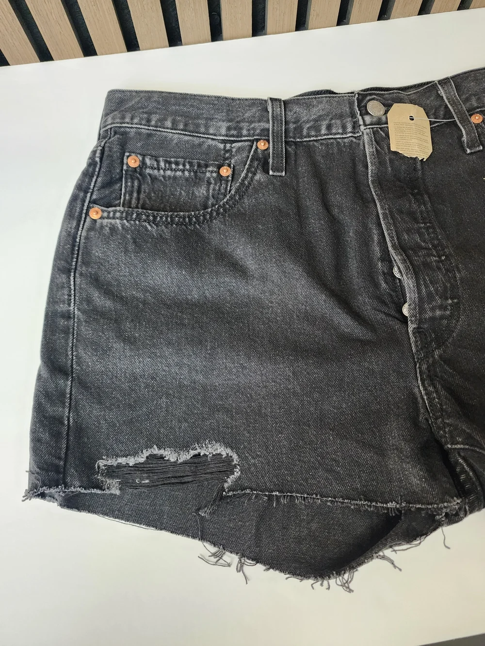 Levis cut jean 33